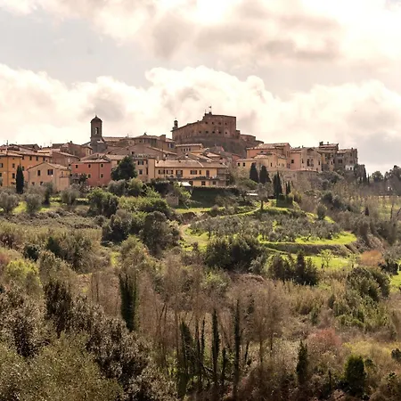La Grotta Nel Fienile * Lari