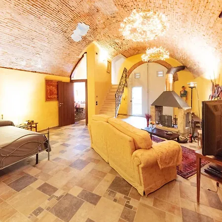 La Grotta Nel Fienile Feriehus Lari